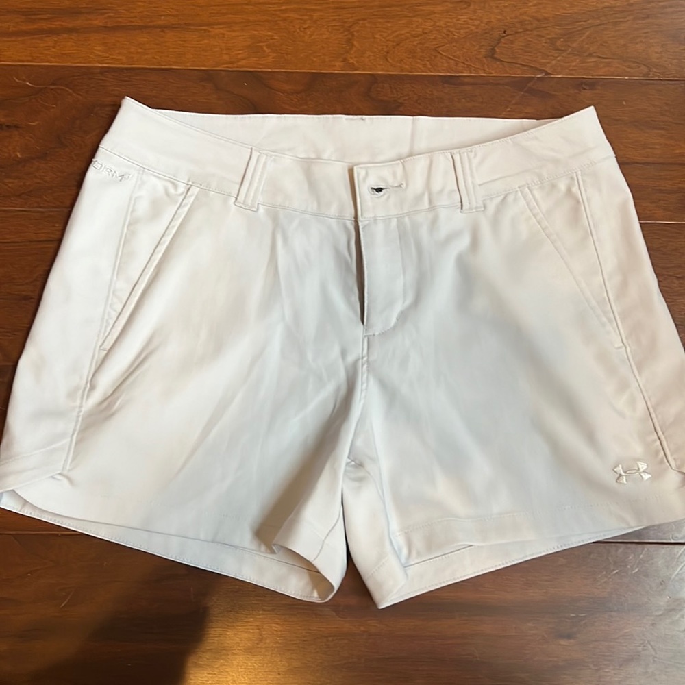 Under Armour Storm 1 women’s heat gear shorts